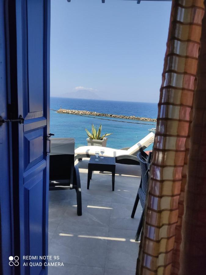 Alkioni Hotel Foiníkion Buitenkant foto